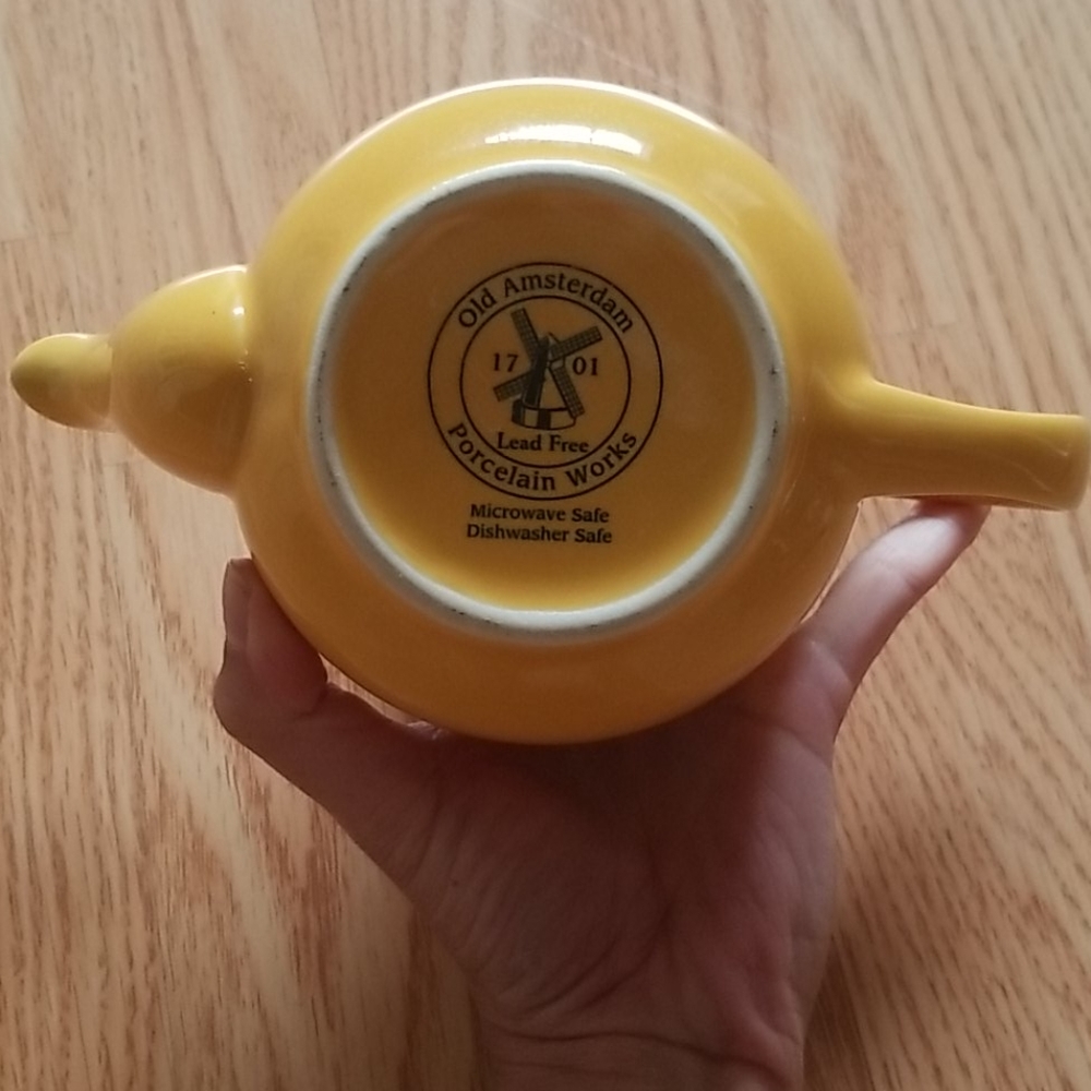 Small yellow ceramic teapot - Picture 6 of 6